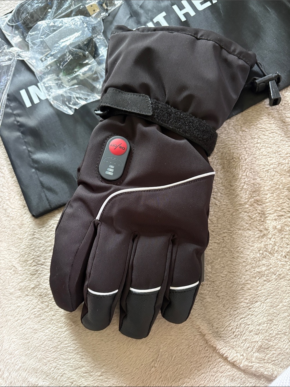 Intelligent Heating Men's Heated Gloves - Black - Picture 6 of 8